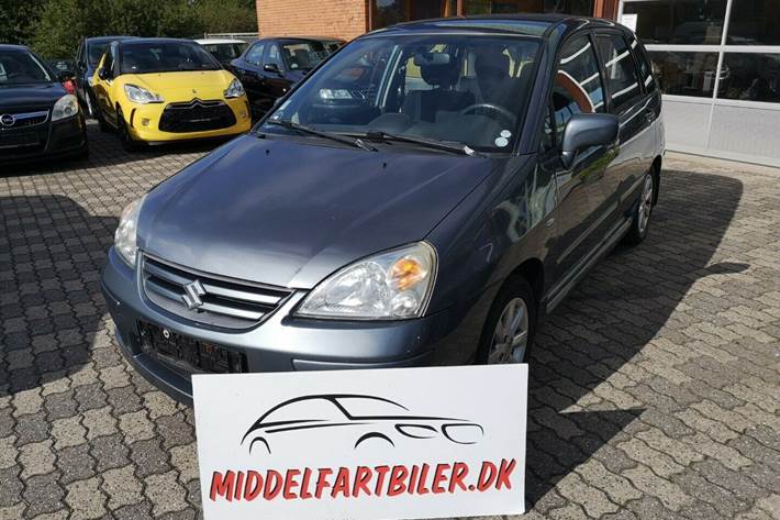 Grå Suzuki Liana fra 2006