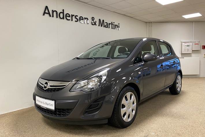 Grå Opel Corsa fra 2014