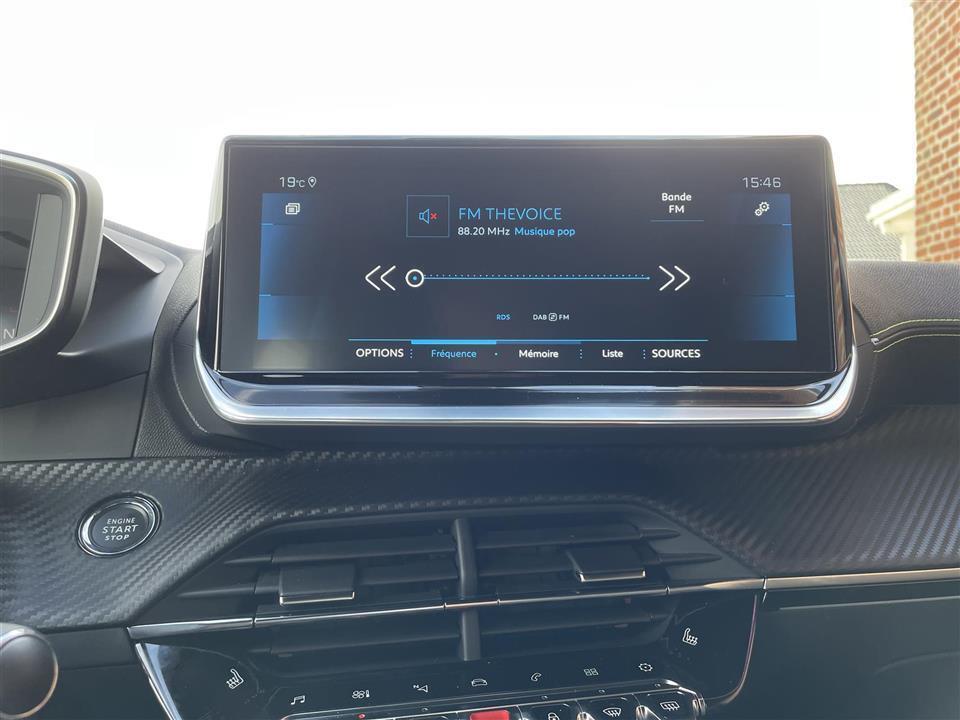 Sort Peugeot 2008 fra 2021
