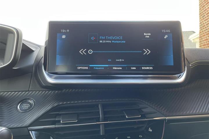 Sort Peugeot 2008 fra 2021