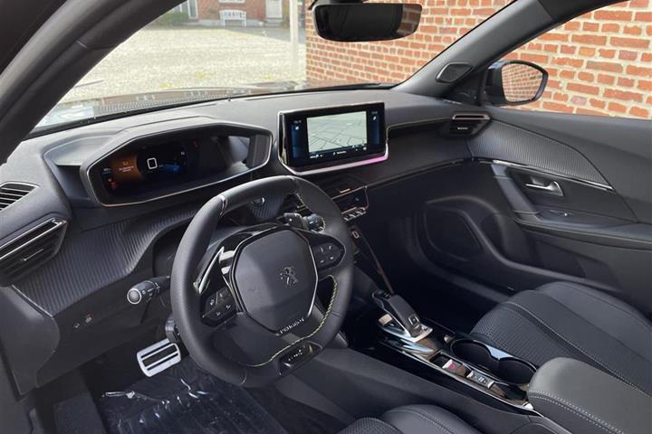 Sort Peugeot 2008 fra 2021
