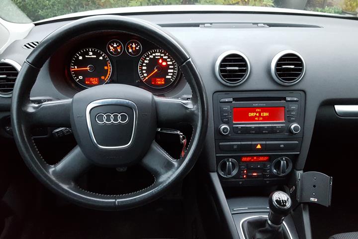 Hvid Audi A3 Sportback fra 2009