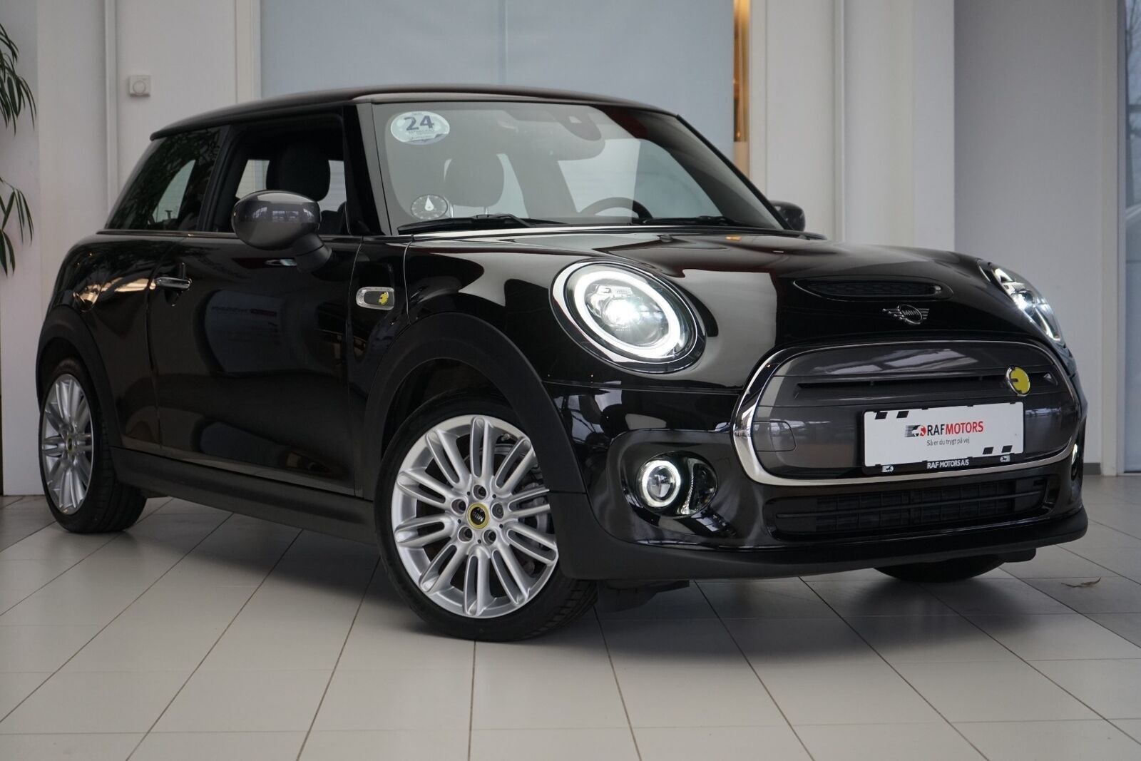 Guide til MINI Cooper SE 3-dørs Trim XL (Årgang 03/2020 - 01/2021)