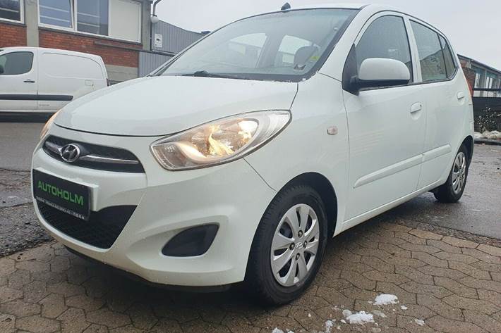 Hvid Hyundai i10 fra 2011