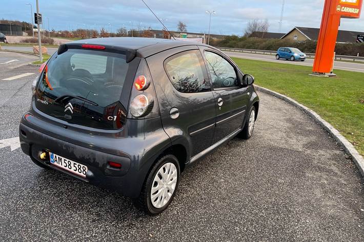 Grå Citroën C1 fra 2014