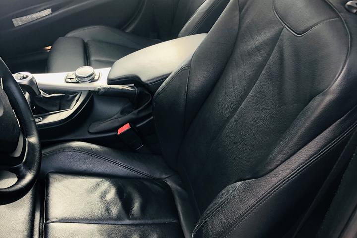 Sort BMW 320td fra 2013