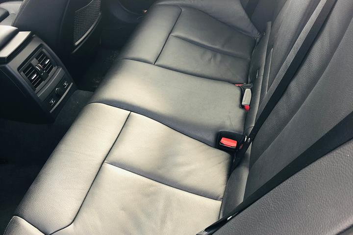 Sort BMW 320td fra 2013