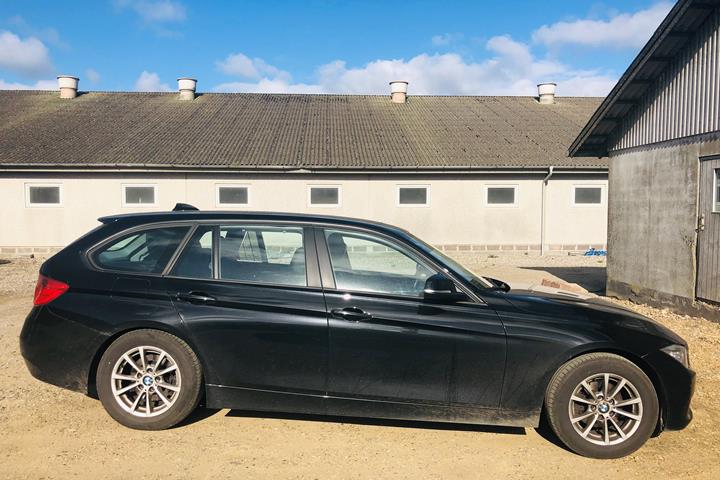 Sort BMW 320td fra 2013