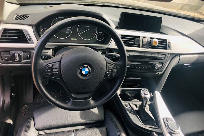 Sort BMW 320td fra 2013