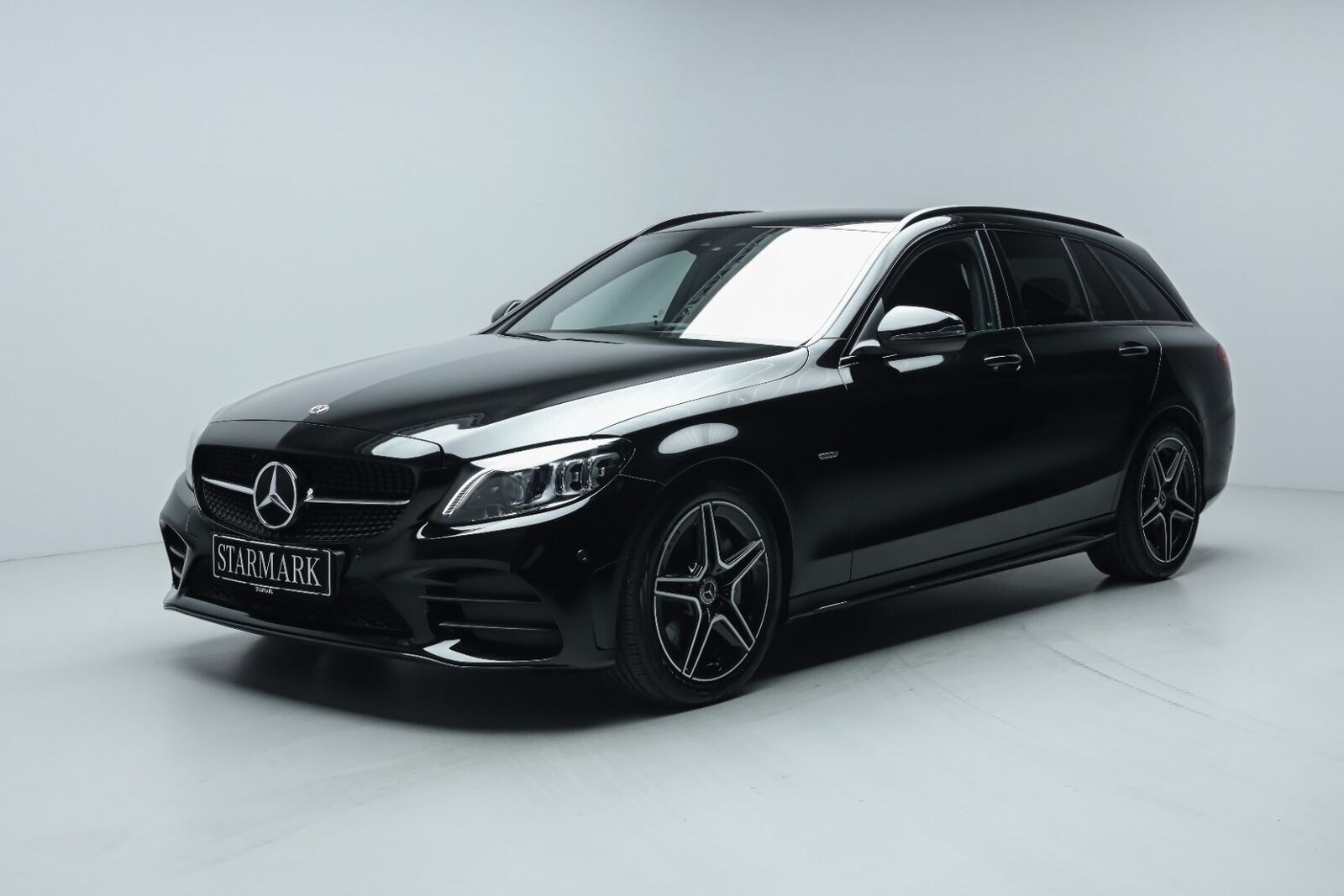 Guide til Mercedes-Benz C 300 d T-Modell Avantgarde 9G-TRONIC (Årgang 06/2021 - 04/2023)