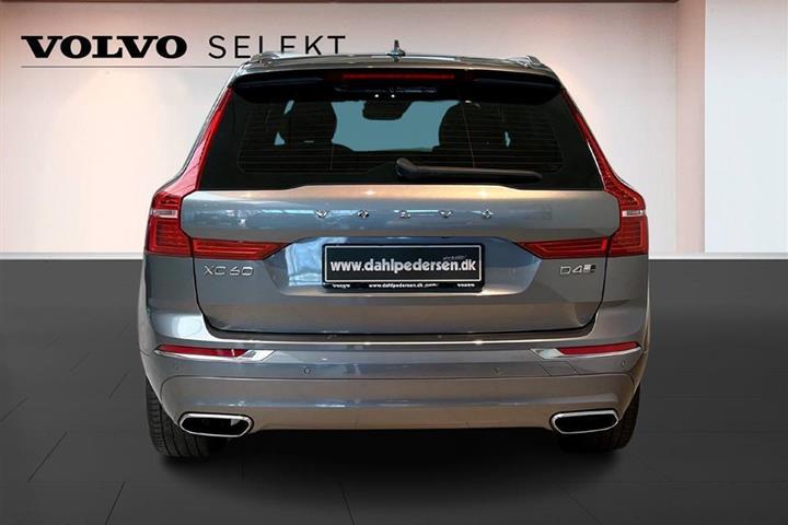 Grå Volvo XC60 fra 2018