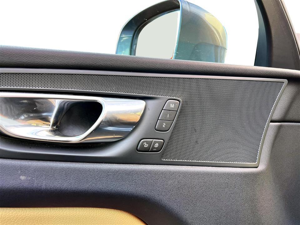 Grå Volvo XC60 fra 2018