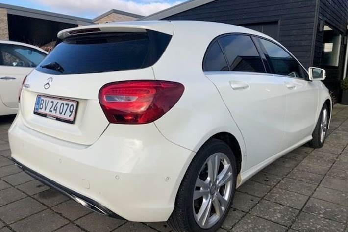 Hvid Mercedes A200 d fra 2016