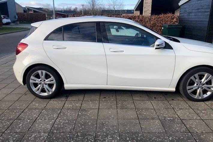 Hvid Mercedes A200 d fra 2016