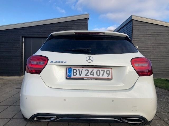 Hvid Mercedes A200 d fra 2016