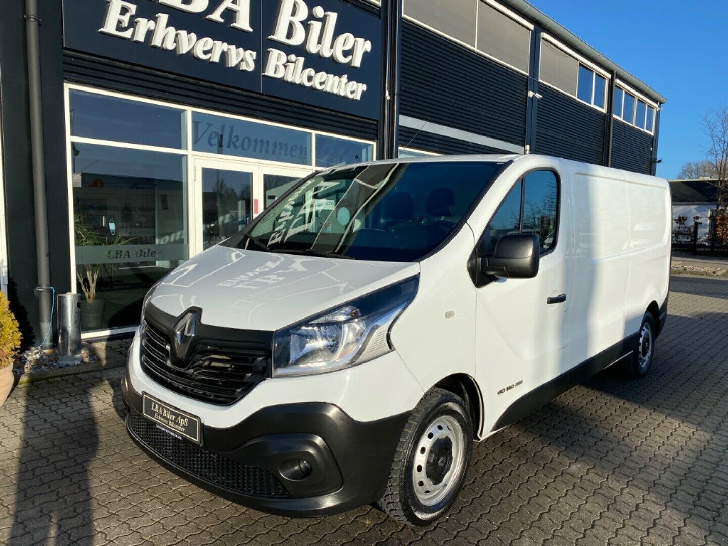 Hvid Renault Trafic T29 fra 2018