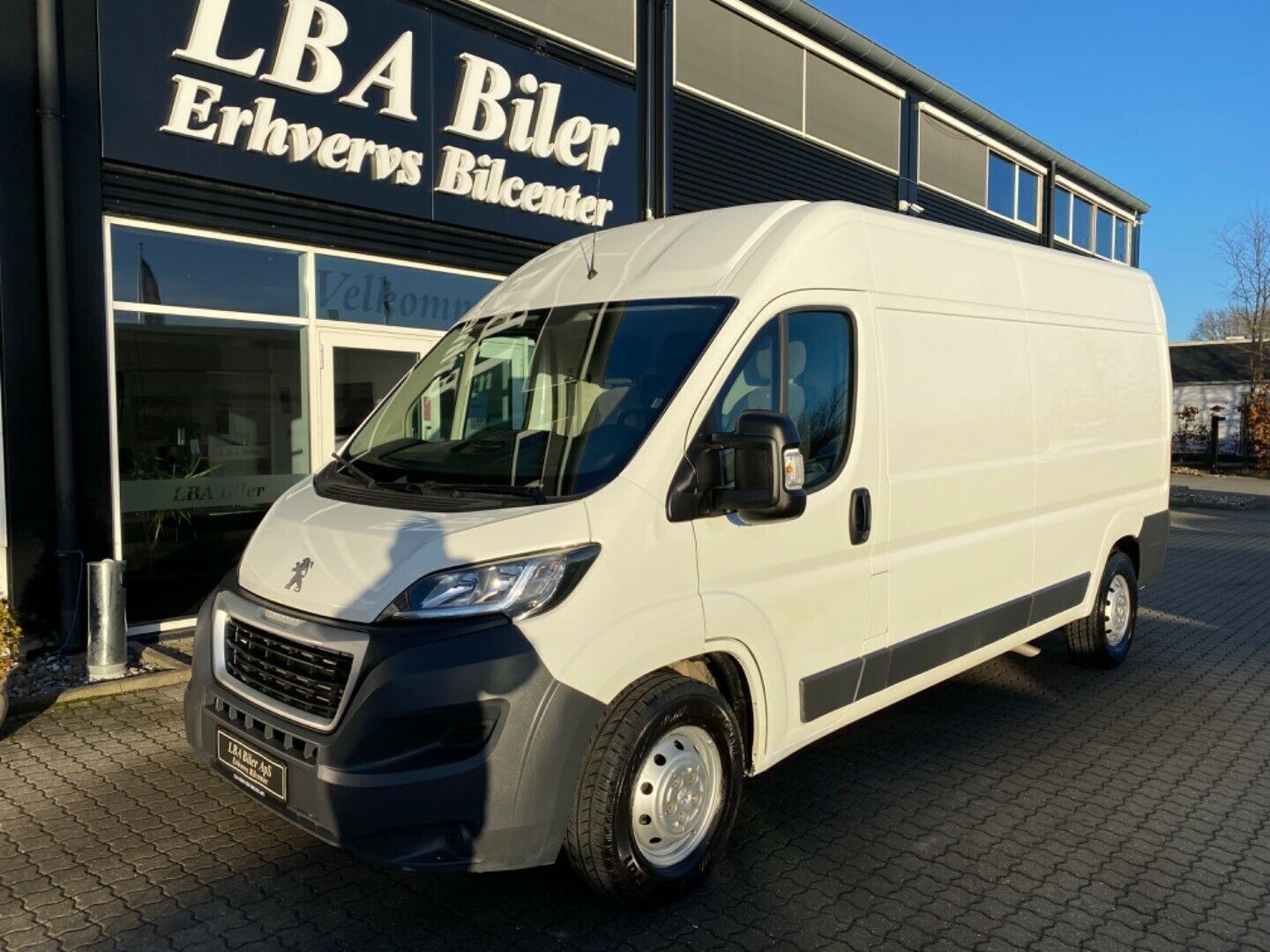 Hvid Peugeot Boxer 333 fra 2018