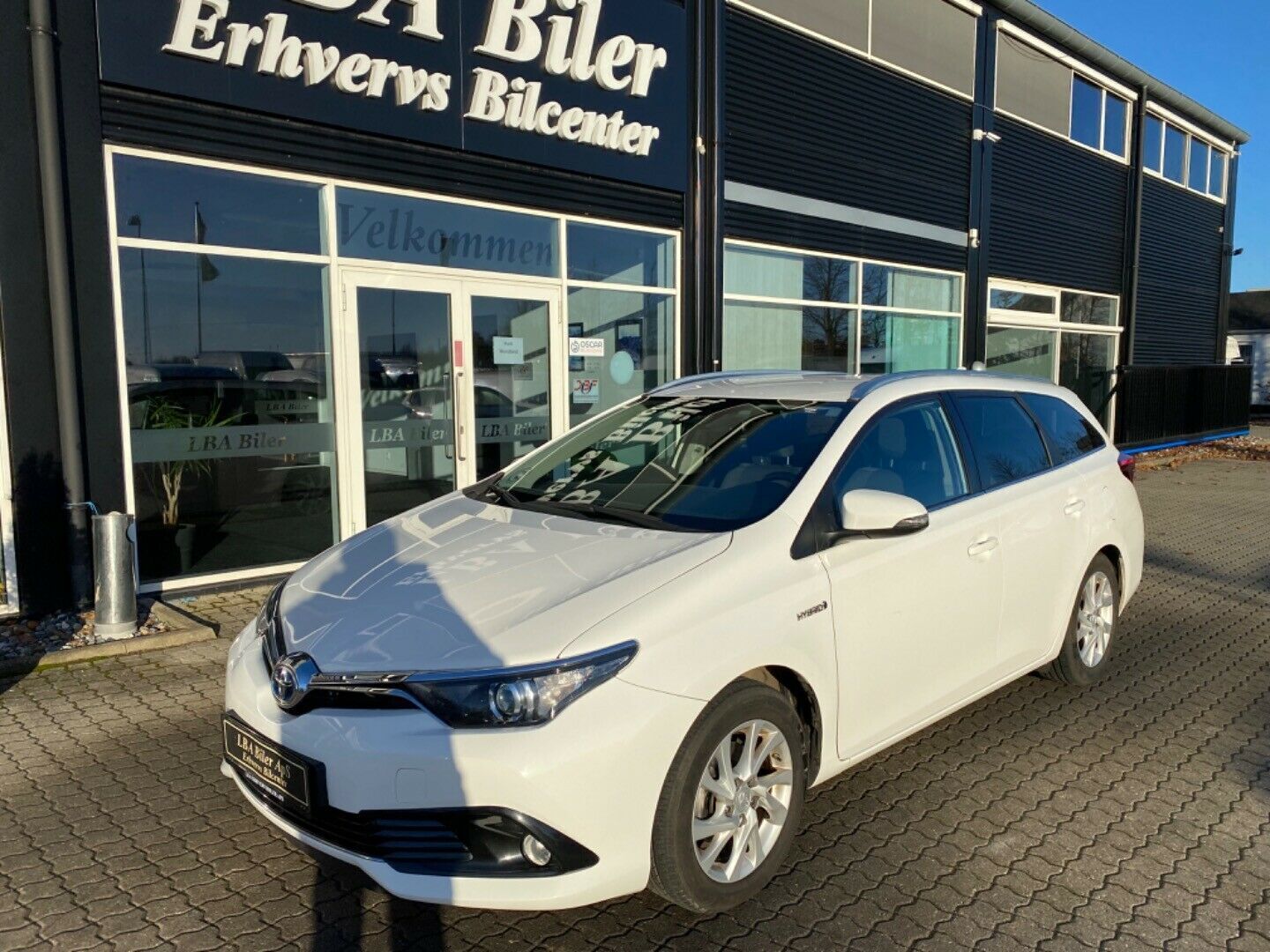 Hvid Toyota Auris fra 2018