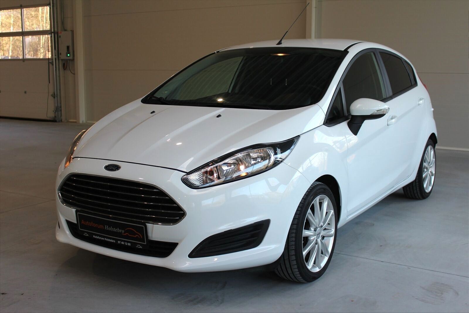 Hvid Ford Fiesta fra 2015