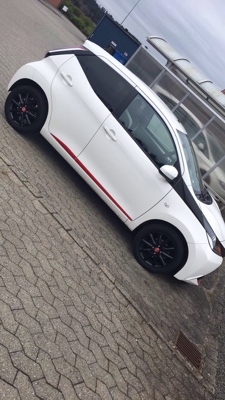 Hvid Toyota Aygo fra 2015