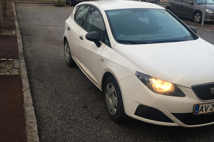 Hvid Seat Ibiza fra 2011