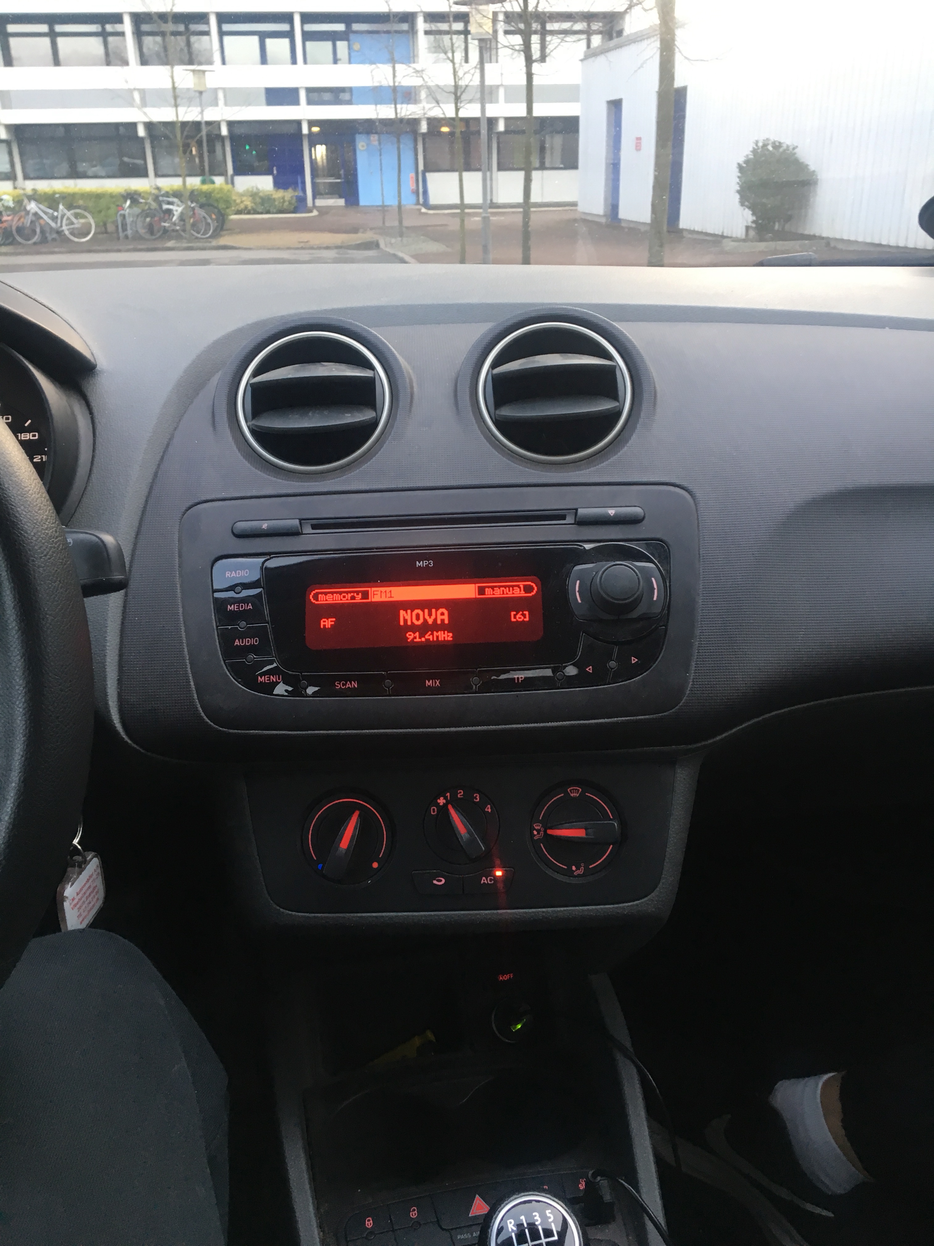 Hvid Seat Ibiza fra 2011