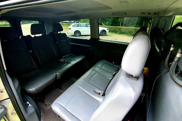 Sølv Mercedes Vito 115 fra 2008