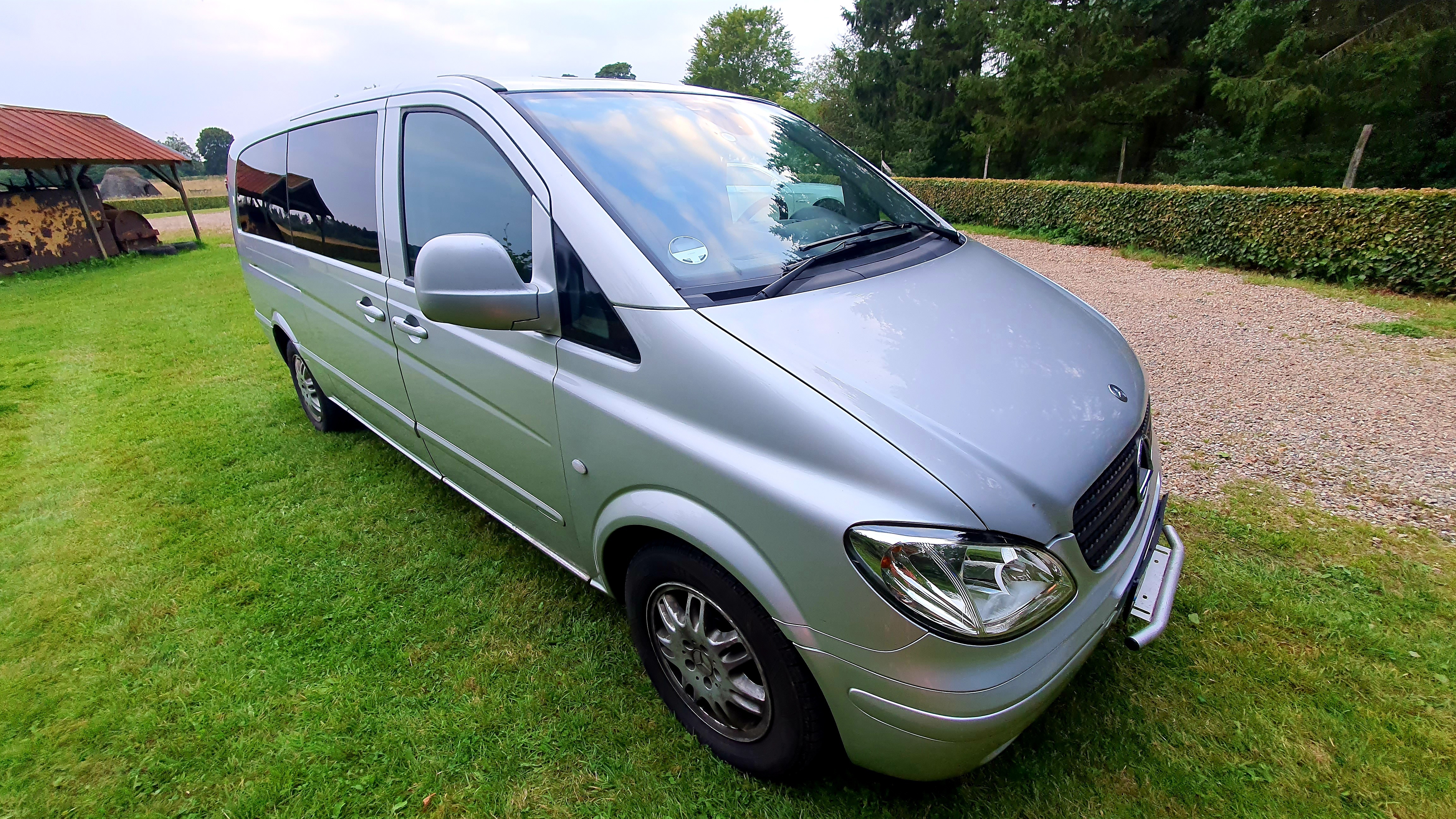 Sølv Mercedes Vito 115 fra 2008