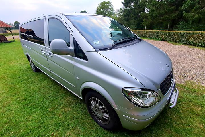 Sølv Mercedes Vito 115 fra 2008