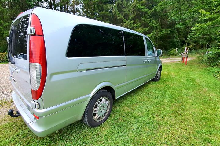 Sølv Mercedes Vito 115 fra 2008