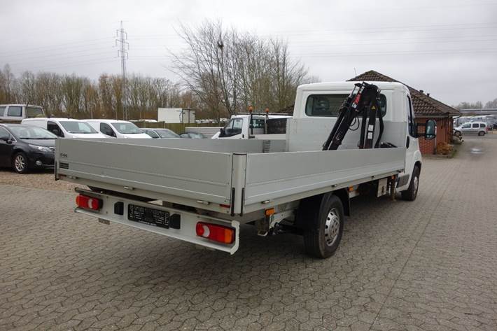 Hvid Peugeot Boxer 335 fra 2018