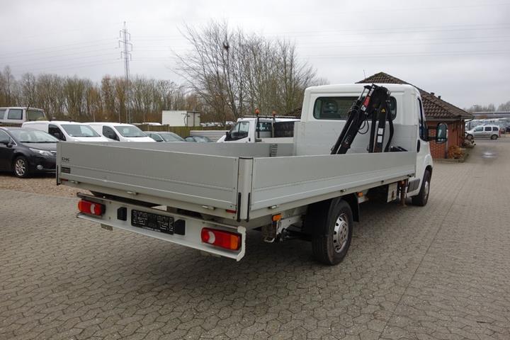 Hvid Peugeot Boxer 335 fra 2018