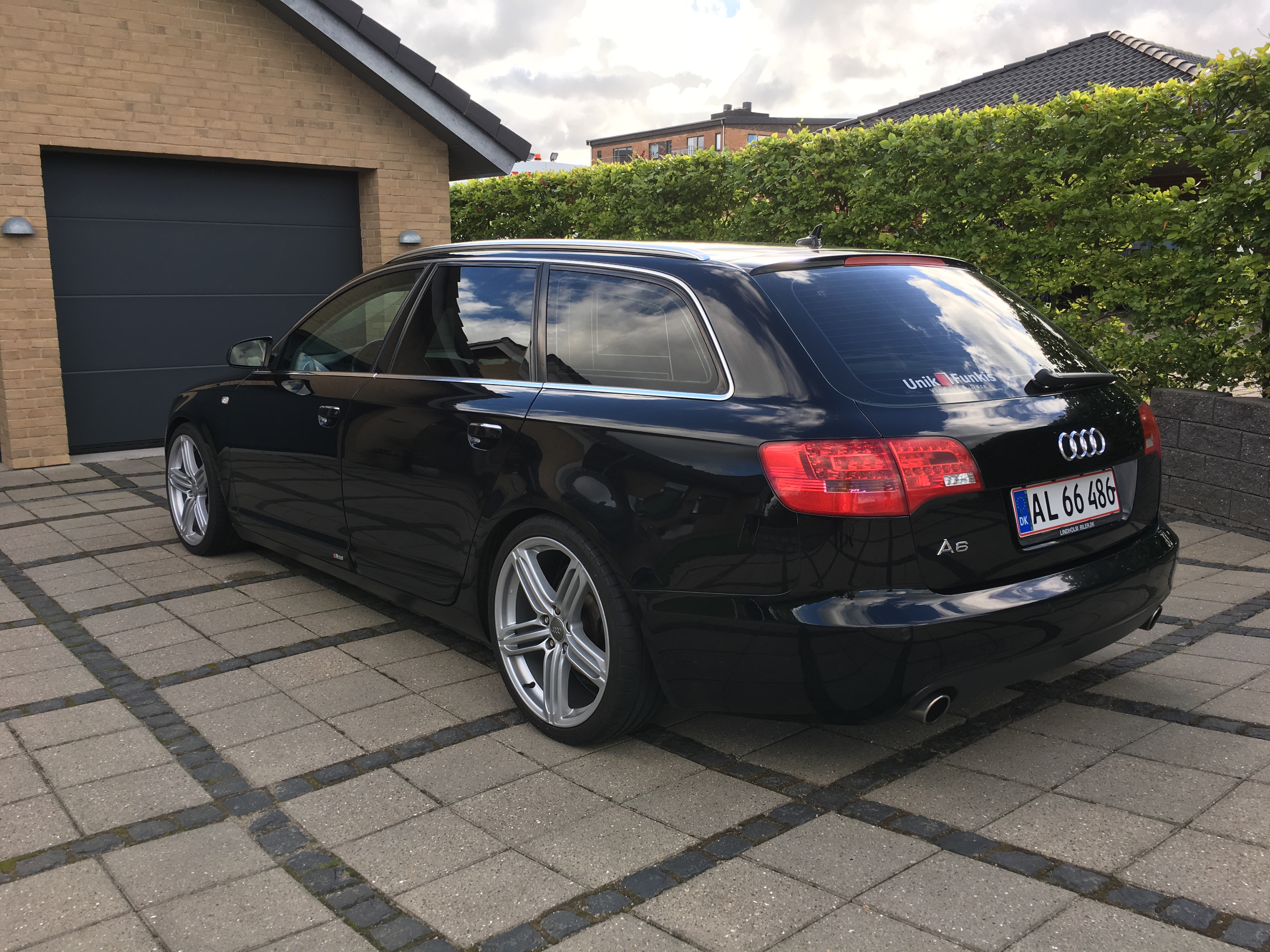 Sort Audi A6 fra 2005