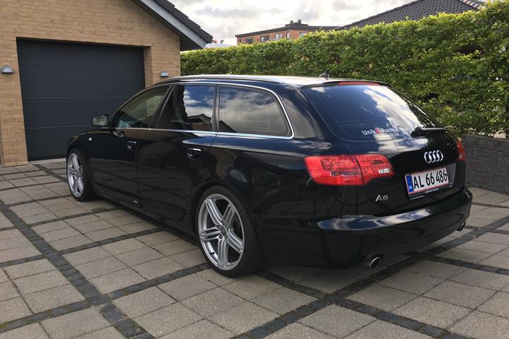 Sort Audi A6 fra 2005
