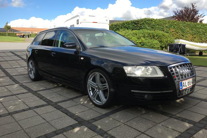 Sort Audi A6 fra 2005