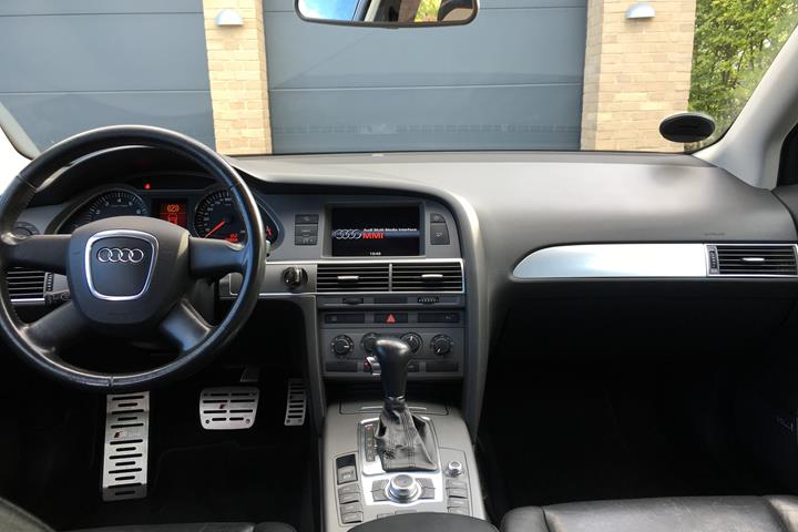 Sort Audi A6 fra 2005