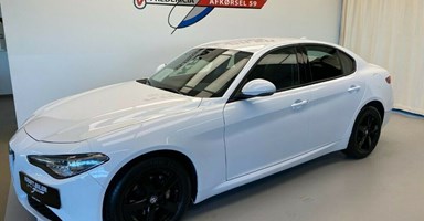 Alfa Romeo Giulia 2.2 Diesel B-Tech AT8 (Årgang 09/2018 - 07/2019)