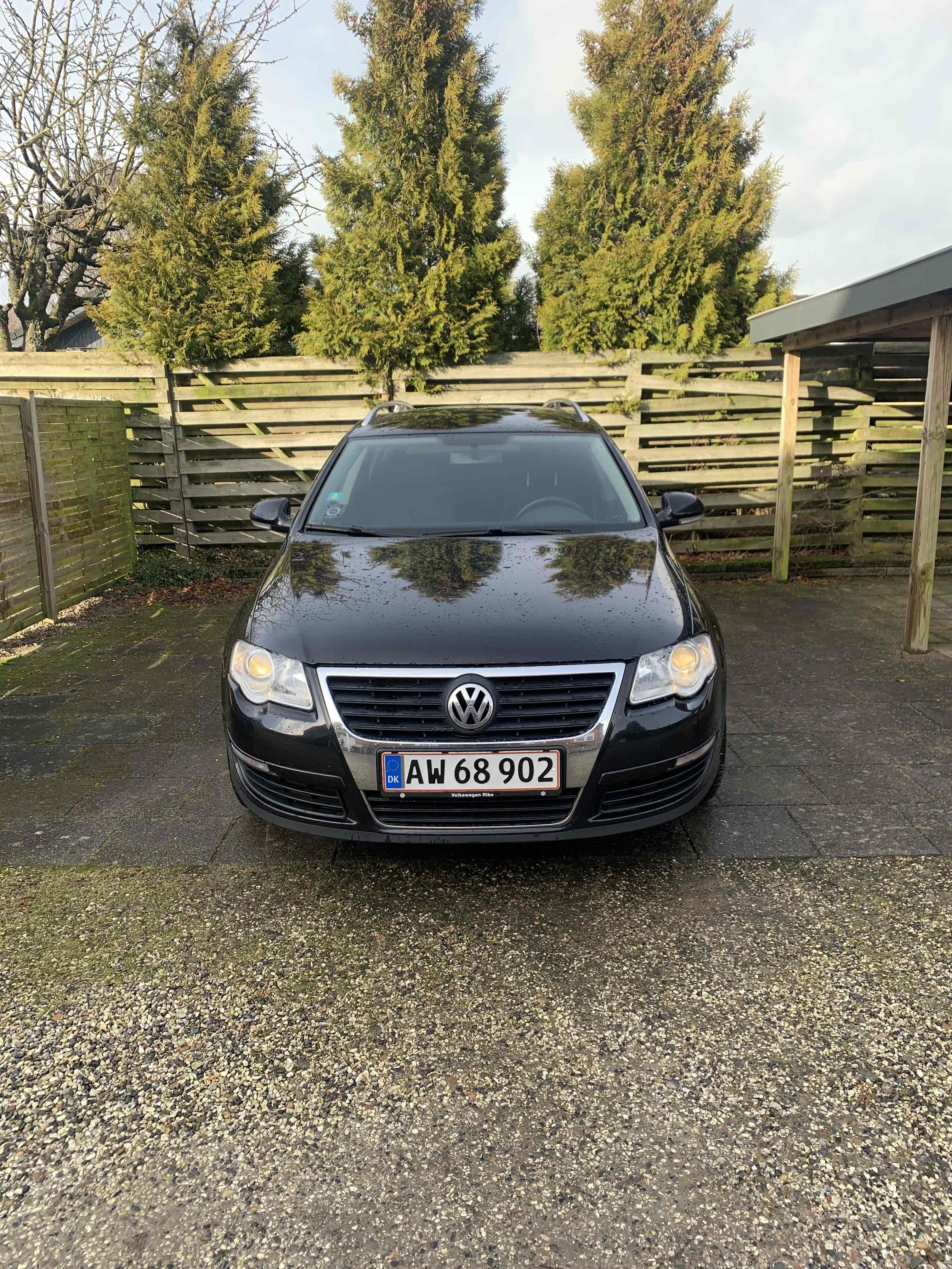 Sort VW Passat fra 2005