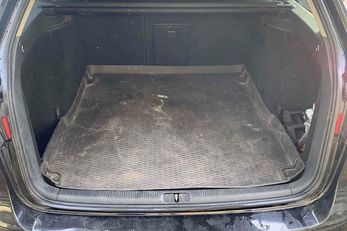 Sort VW Passat fra 2005