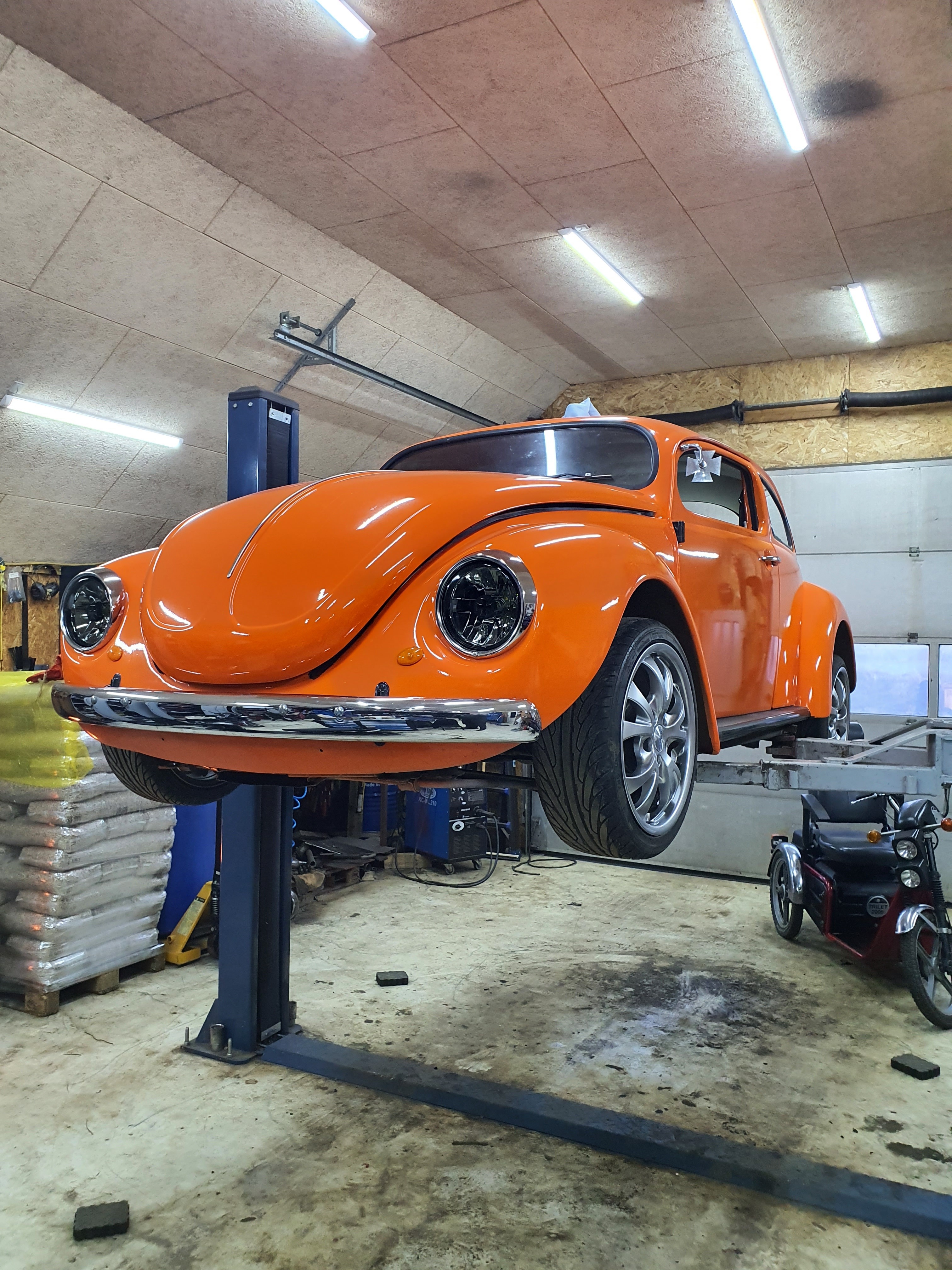 Orange VW 1302 fra 1973