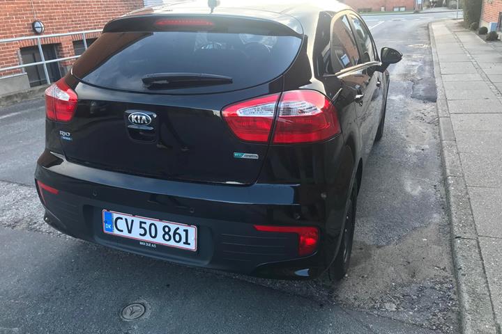 Sort Kia Rio fra 2017