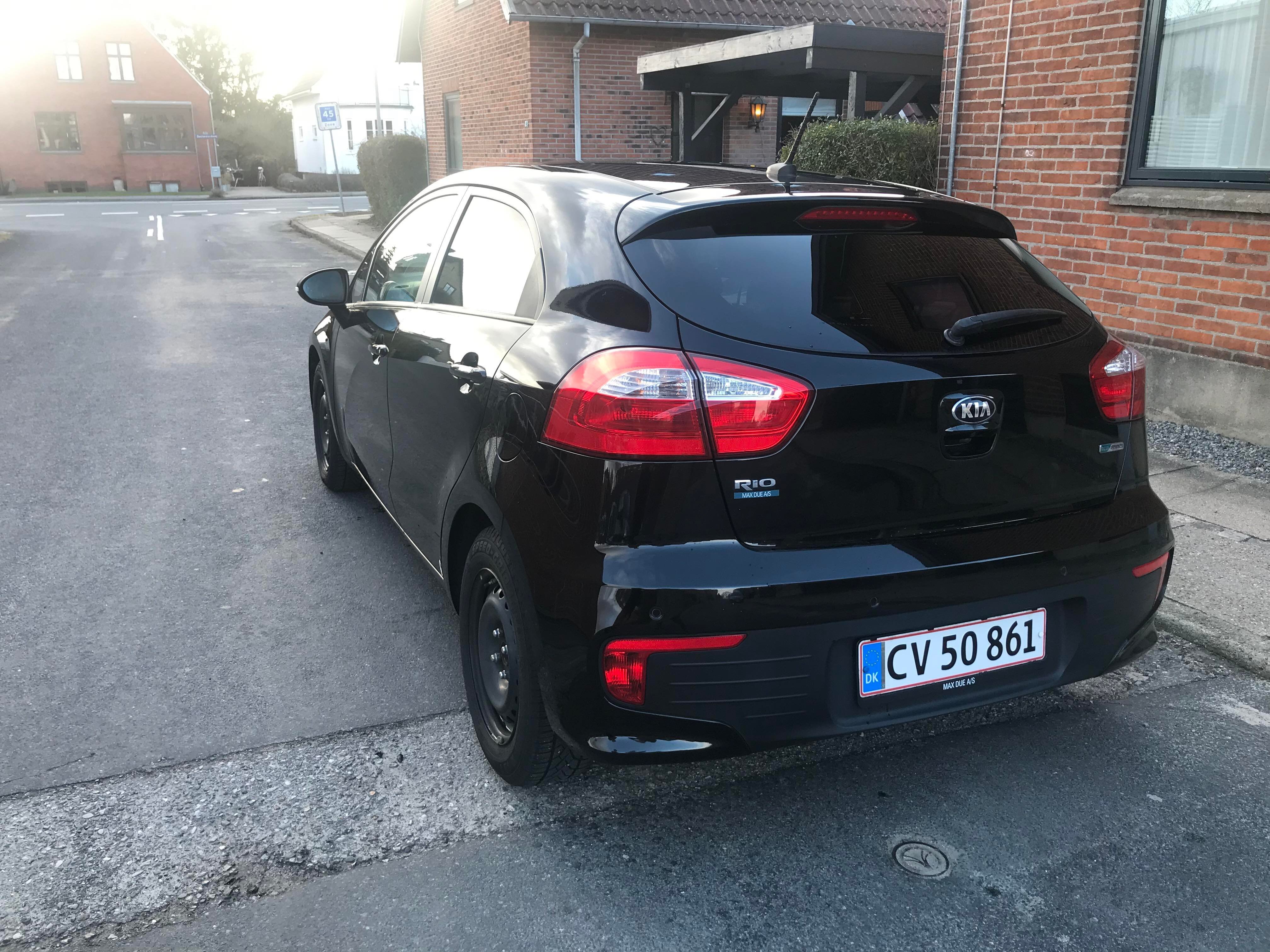 Sort Kia Rio fra 2017
