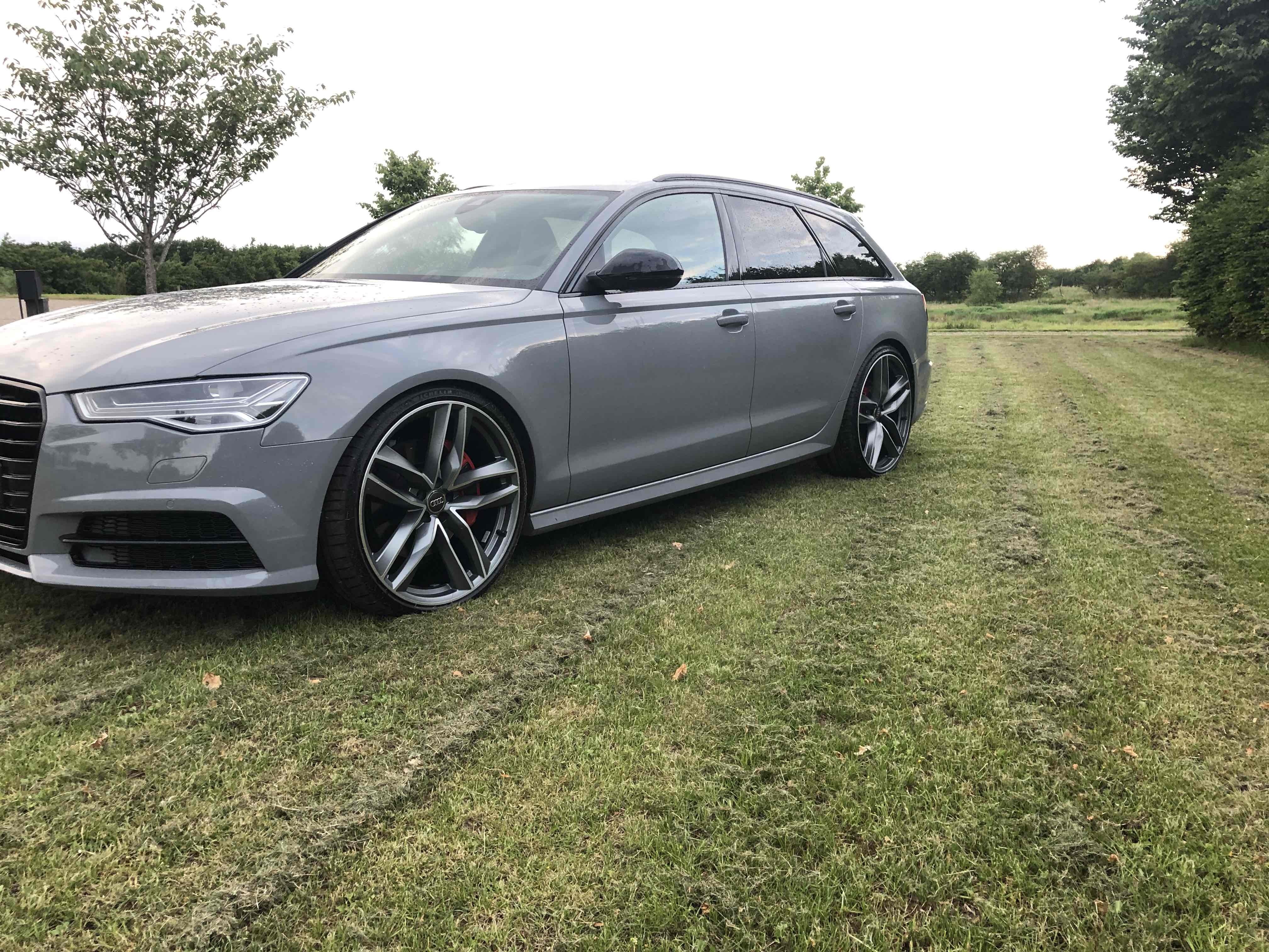 Grå Audi A6 fra 2016