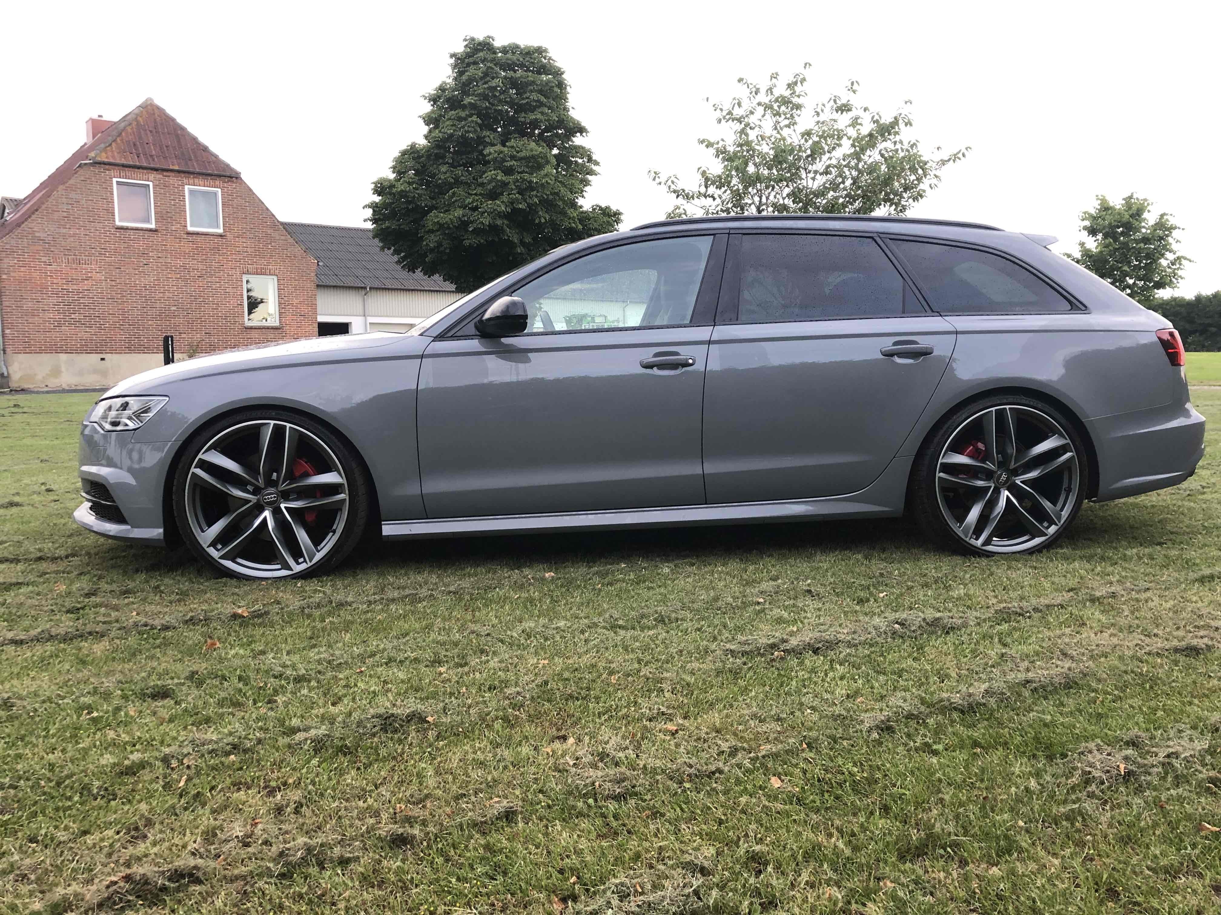 Grå Audi A6 fra 2016