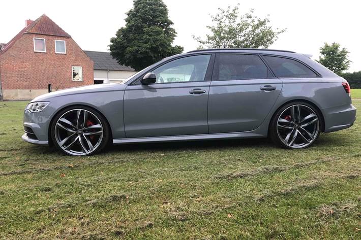 Grå Audi A6 fra 2016