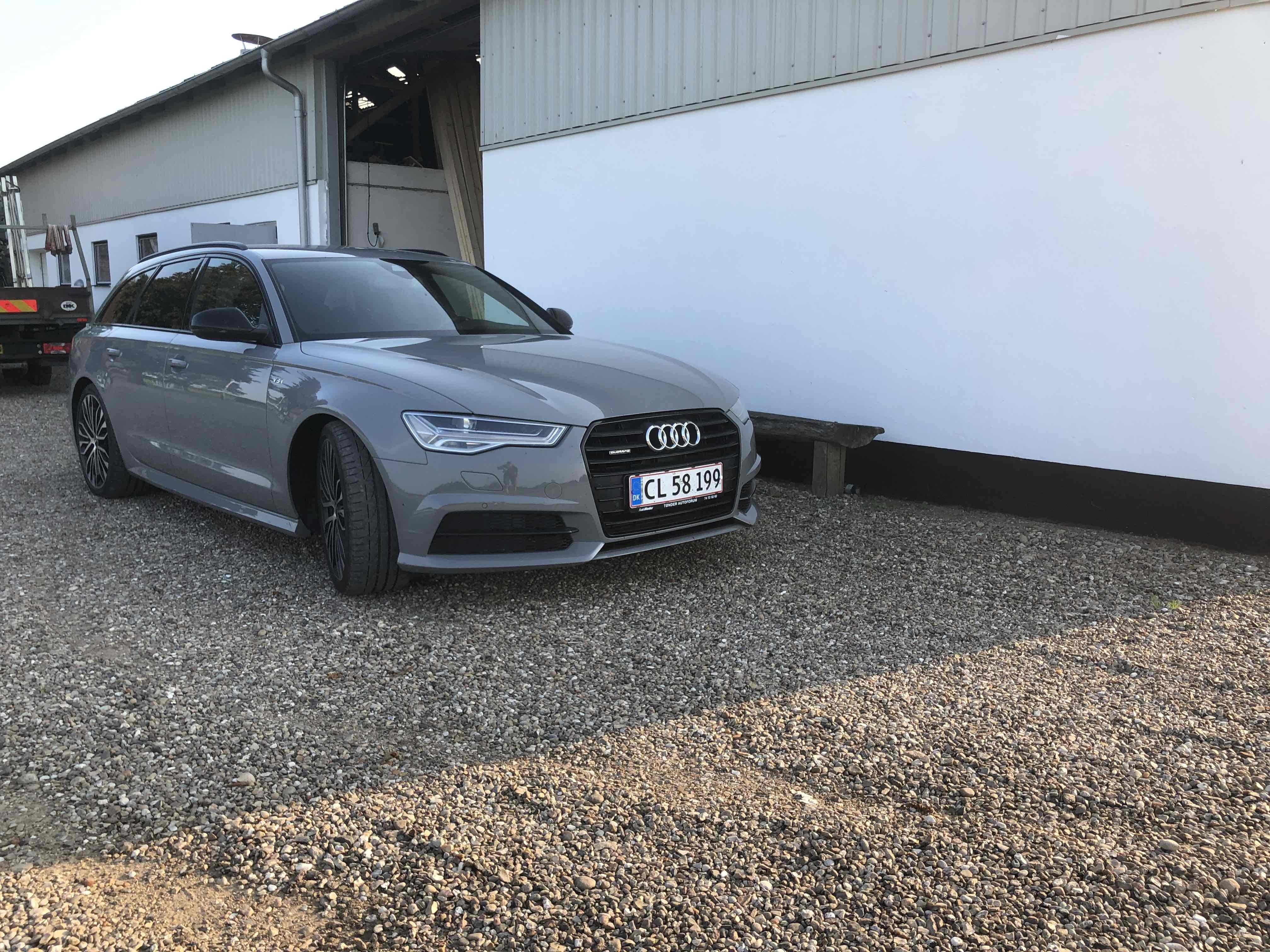 Grå Audi A6 fra 2016