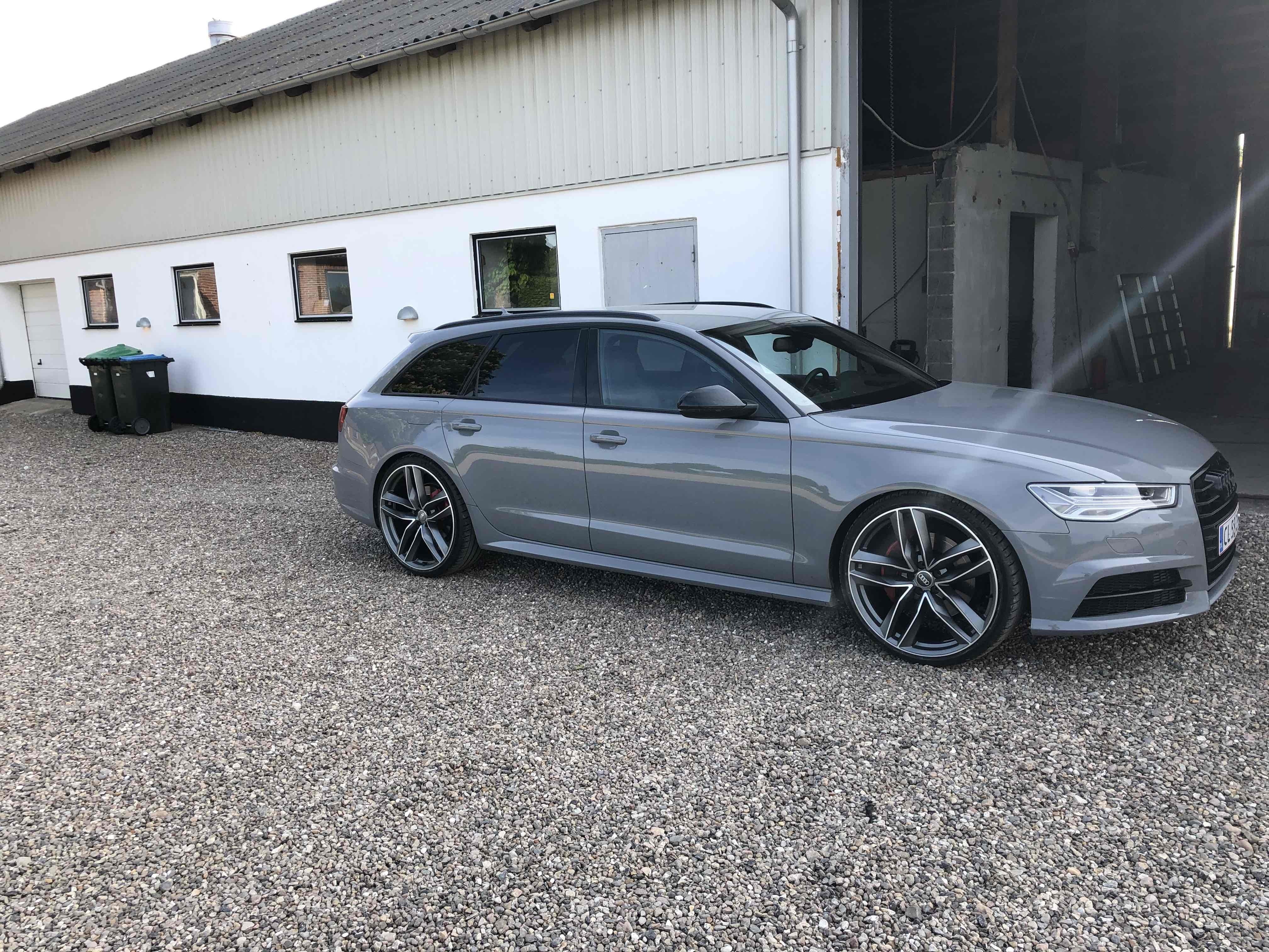 Grå Audi A6 fra 2016