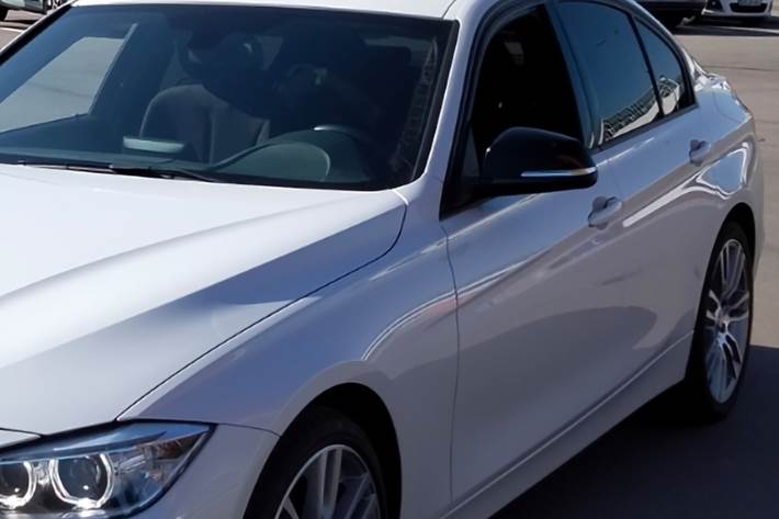 Hvid BMW 318d fra 2014