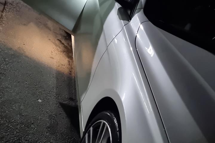 Hvid BMW 318d fra 2014