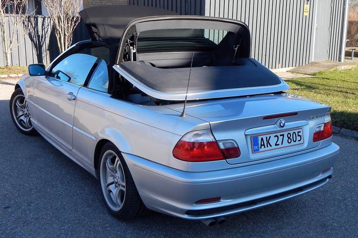 Sølv BMW 325 Cabriolet fra 2001